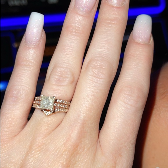 Rose Gold Princess Cut Ring - Picture 5 of 6